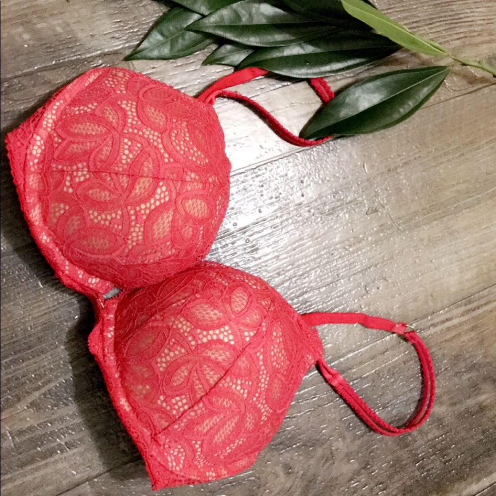 Victoria’s Secret Red Lace Bombshell Push Up Bra
